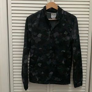 5/$15 sale,Barely worn Champion men’s sweatshirt